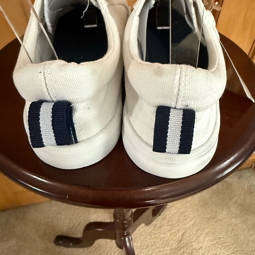 Tommy Bahama Women’s White Canvas Sneakers Leather Laces Casual Shoes Size 8.5 - Picture 3 of 5